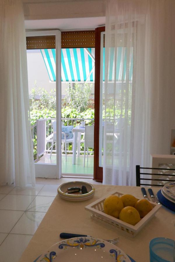 Garden House Giulia Apartment ซอร์เรนโต ภายนอก รูปภาพ