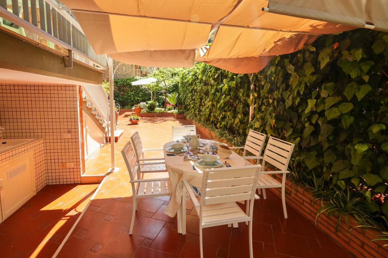 Garden House Giulia Apartment ซอร์เรนโต ภายนอก รูปภาพ
