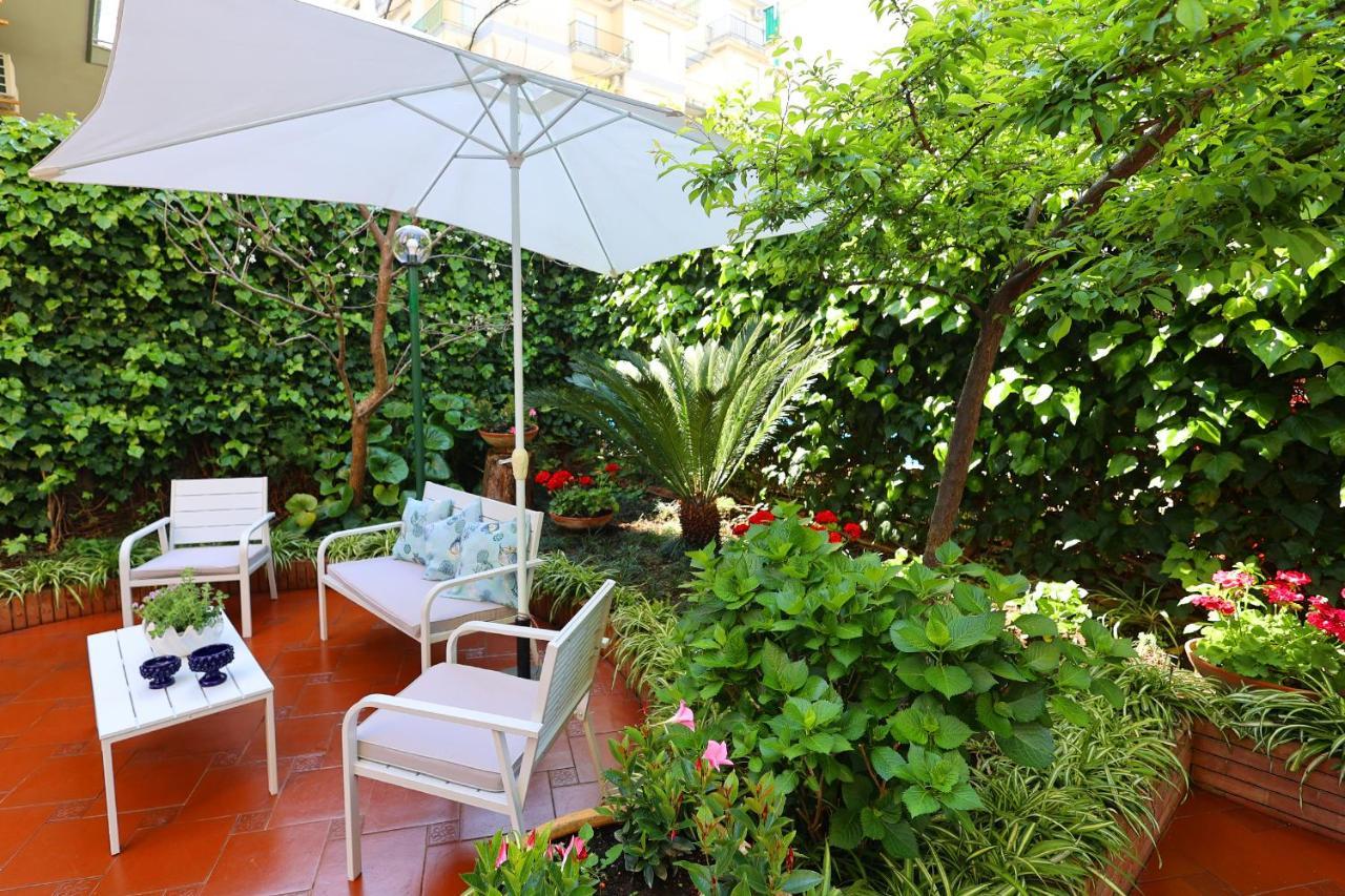Garden House Giulia Apartment ซอร์เรนโต ภายนอก รูปภาพ